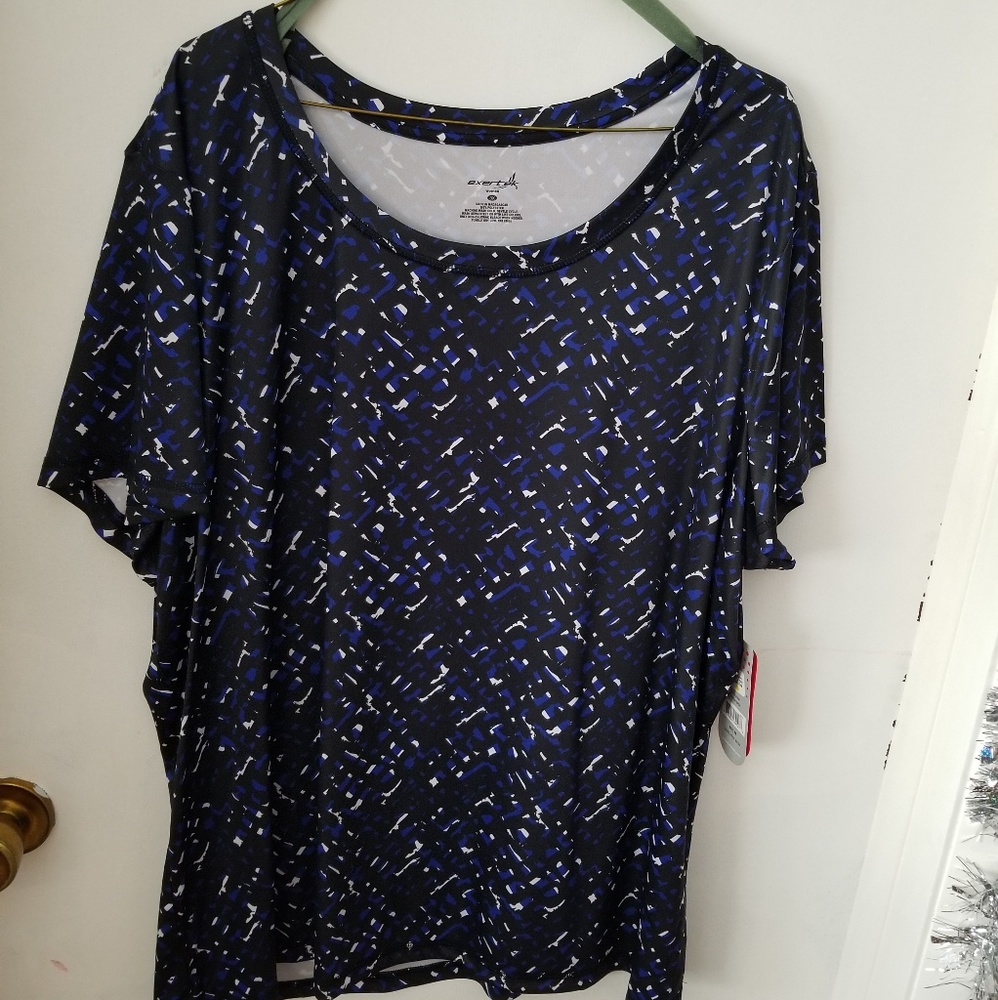 Athletic shirt